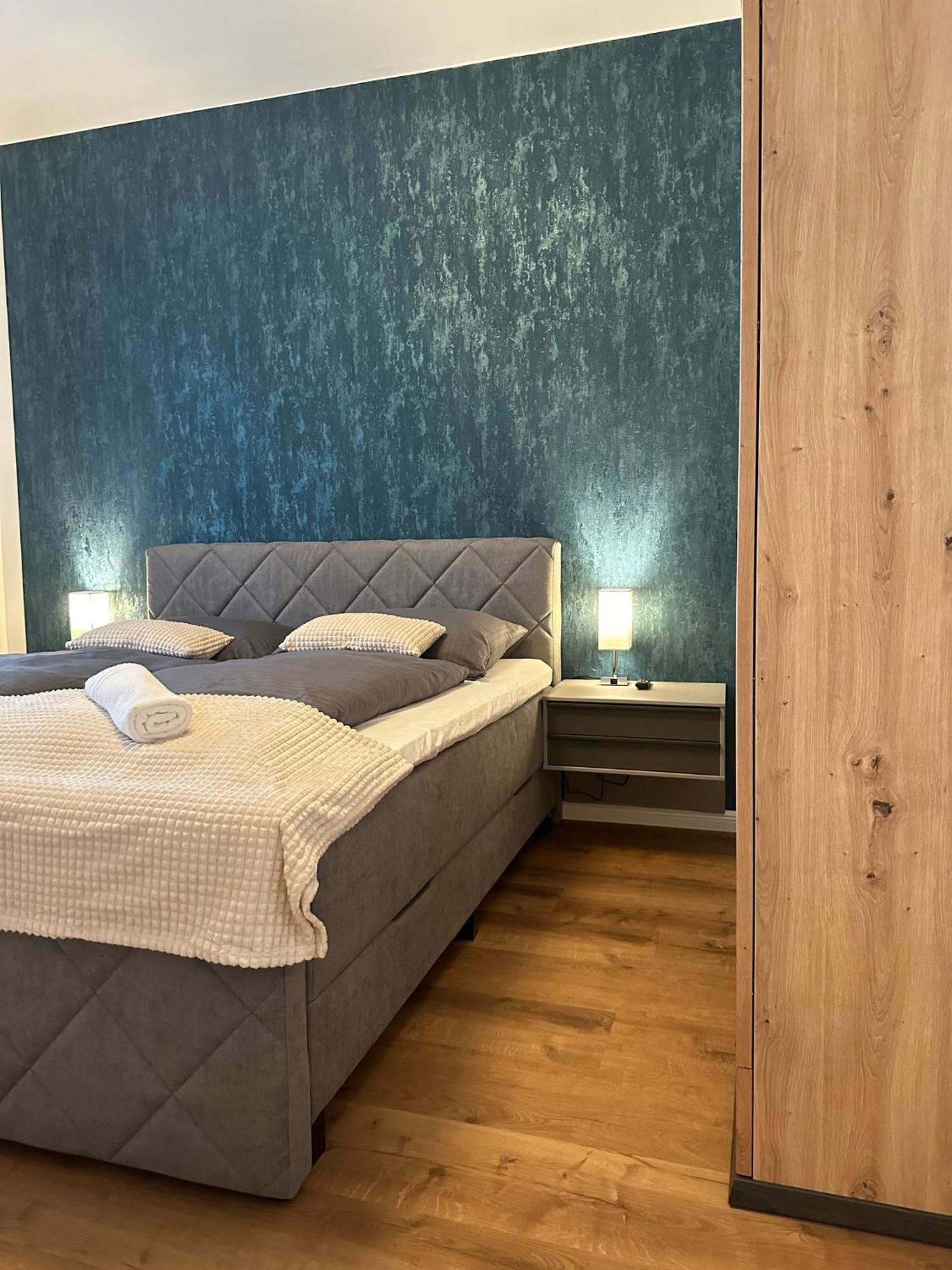 Sweet 1br & 1lr Stylish Apartment, Around Donaustadt Apartment *